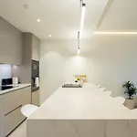 Lxr Crown 2br Design
