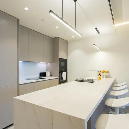 Lxr Crown 2br Design Fuengirola